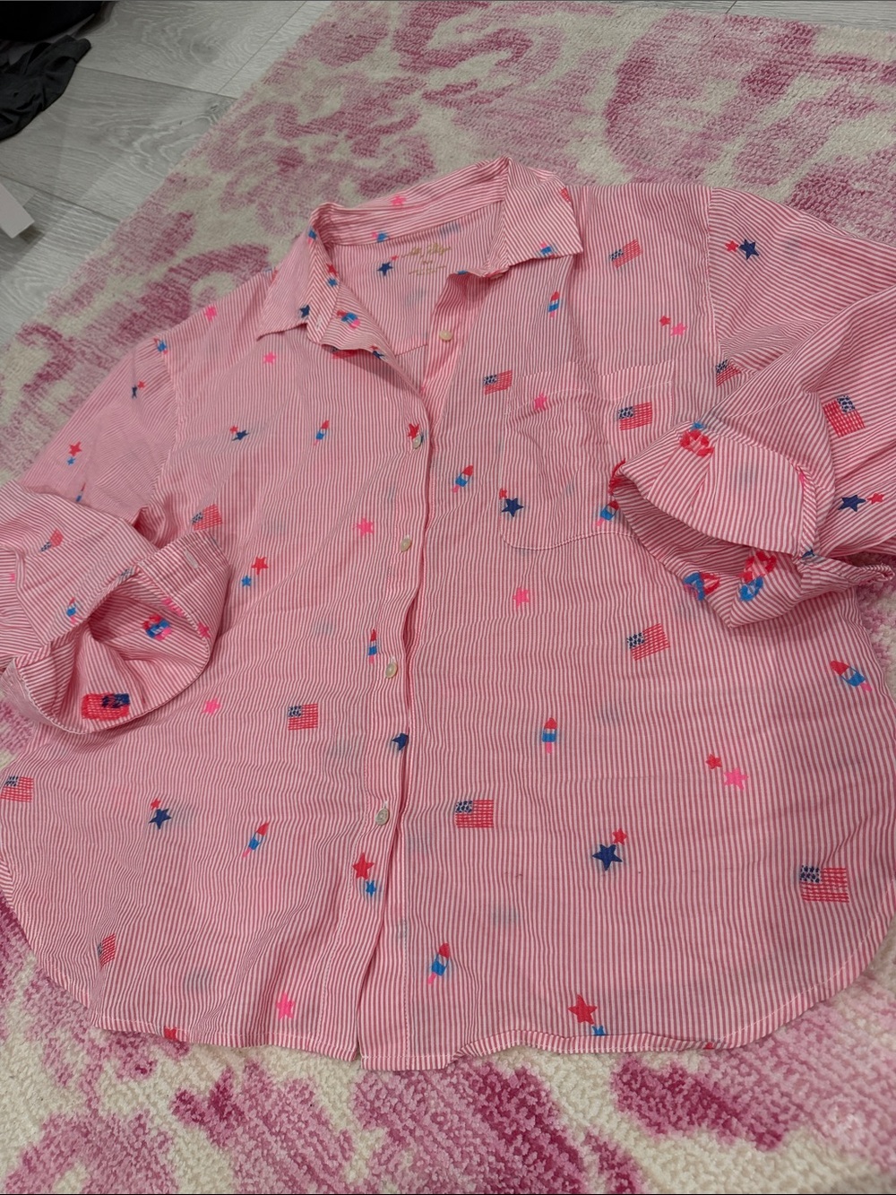 Lilly Pulitzer women’s Bondi Button-Up Shirt size medium